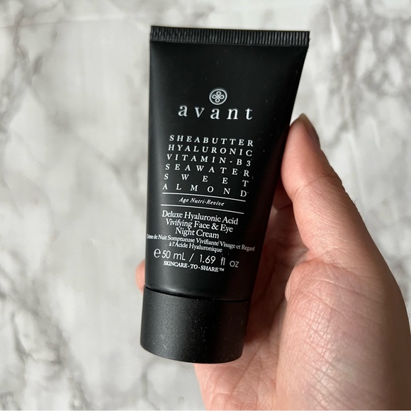 avant Skincare Avant Deluxe Hyaluronic Acid Vivifying Face Eye